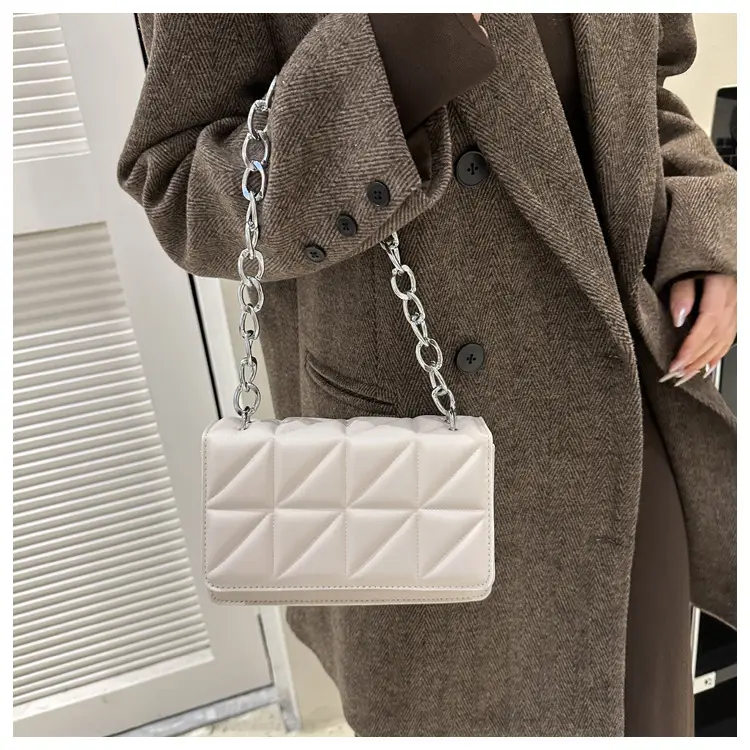 Wholesale Rhombus Embossed Women's Bag Tan Chain — feature 9