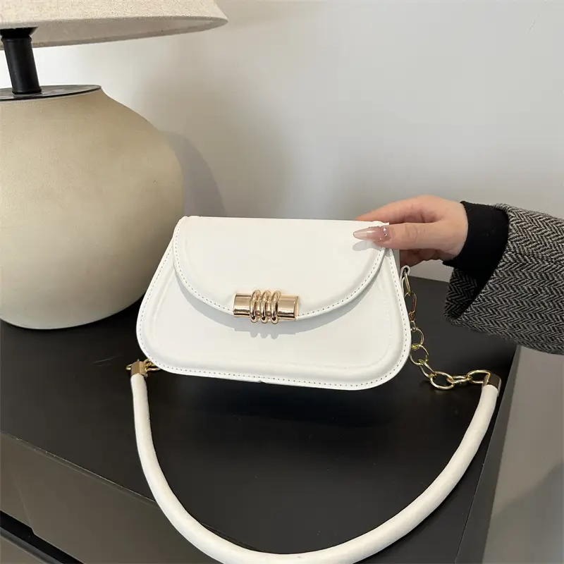 Women's Brown Leather Crossbody Bag with Gold Clasp - Image 7