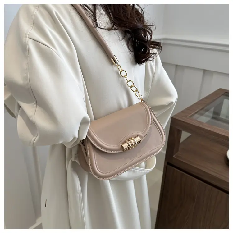 Women's Brown Leather Crossbody Bag with Gold Clasp — feature 10