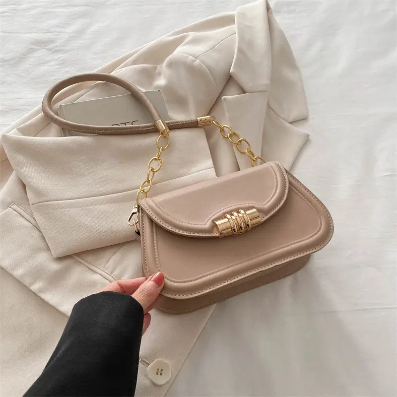 Women's Brown Leather Crossbody Bag with Gold Clasp - Image 3