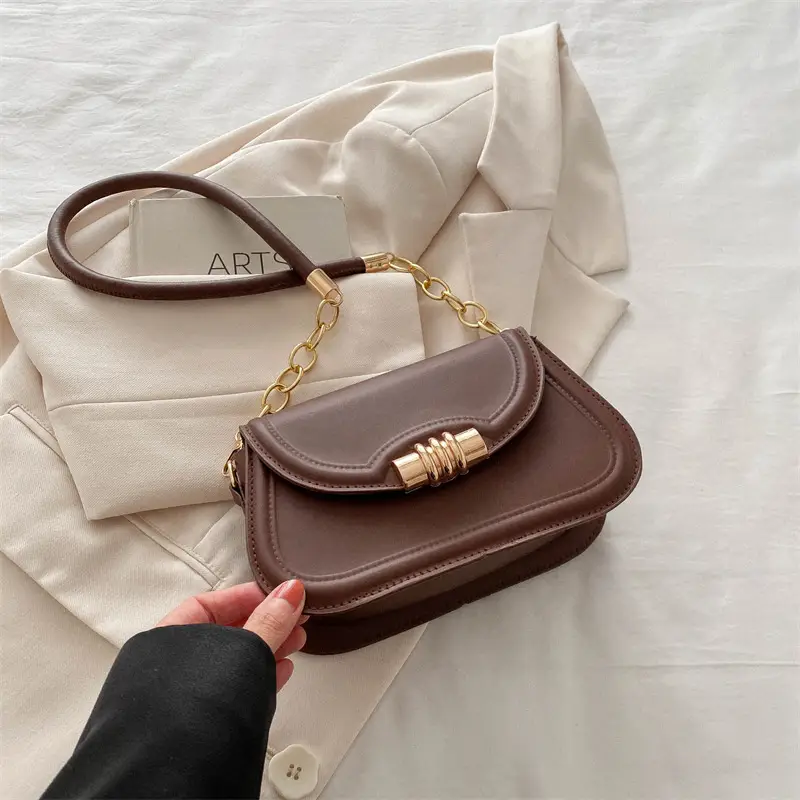 Women's Brown Leather Crossbody Bag with Gold Clasp - Image 4