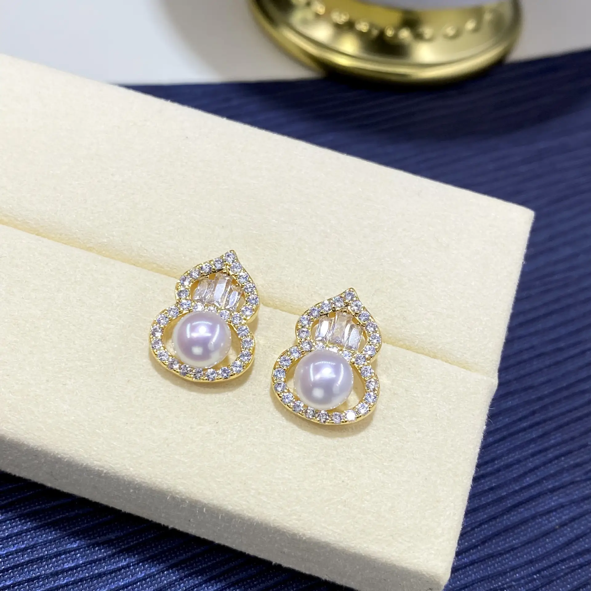 French Style Full Diamond Gourd Earrings for Women - Image 5