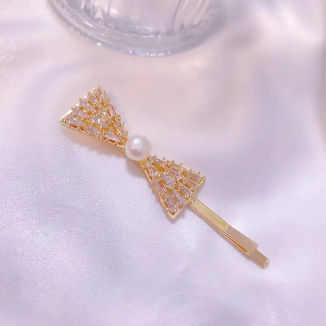 Celebrity Hairpin Women's Pearl Clip Bangs - Image 3