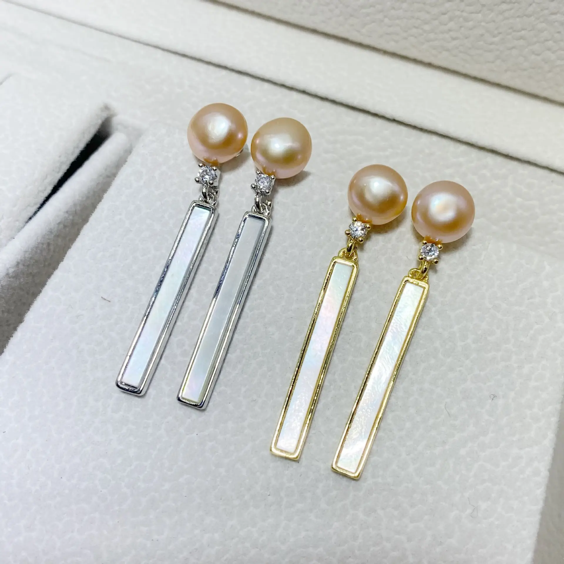 Vertical Pearl Earrings Gold Plated Light Luxury Small - Image 2