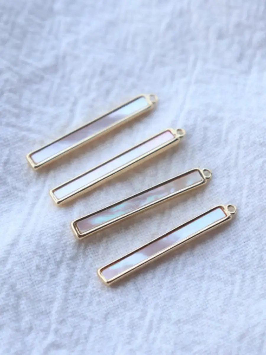 Vertical Pearl Earrings Gold Plated Light Luxury Small — feature 10