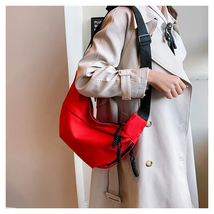 Women's Crossbody Messenger Bag White Black 2024 — feature 10