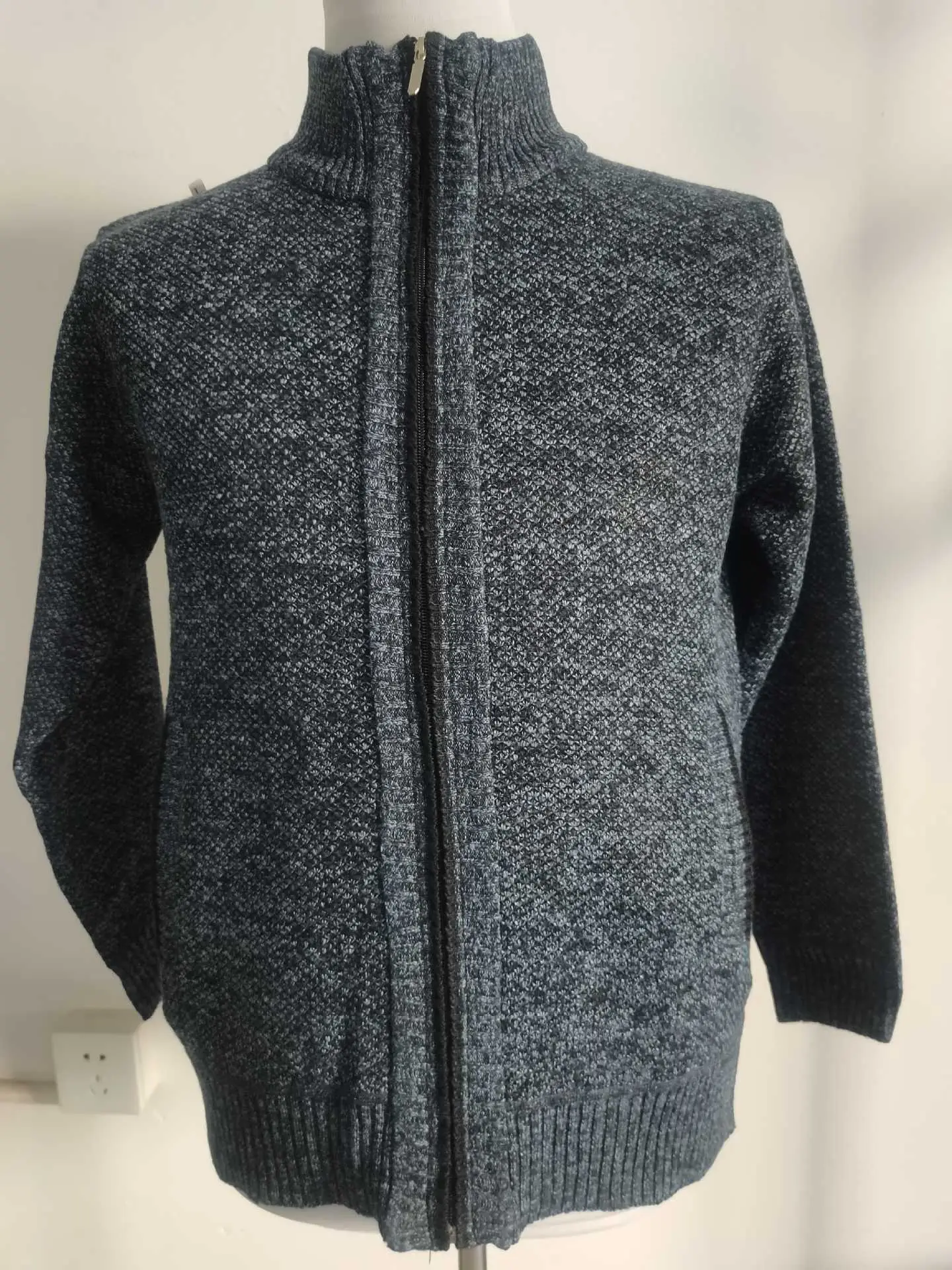 Men's Black Knitwear Cross-Border Warm Jacket — feature 5