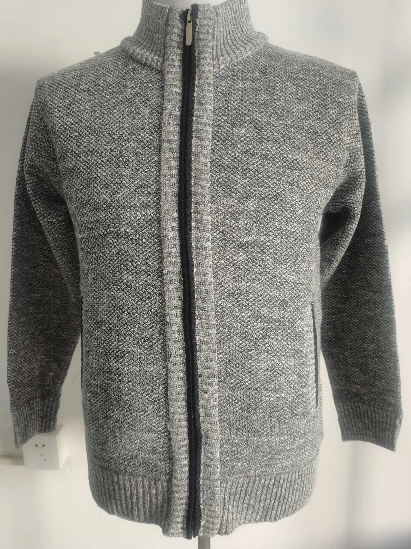 Men's Black Knitwear Cross-Border Warm Jacket — feature 8