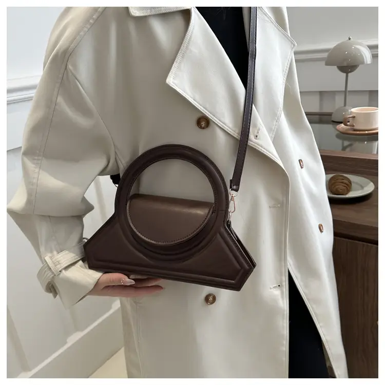 Women's Cream Leather Shoulder Crossbody Bag 2024 — feature 10