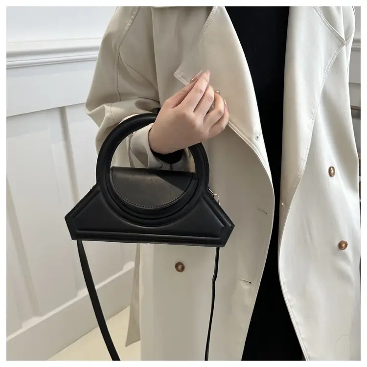 Women's Cream Leather Shoulder Crossbody Bag 2024 — feature 11