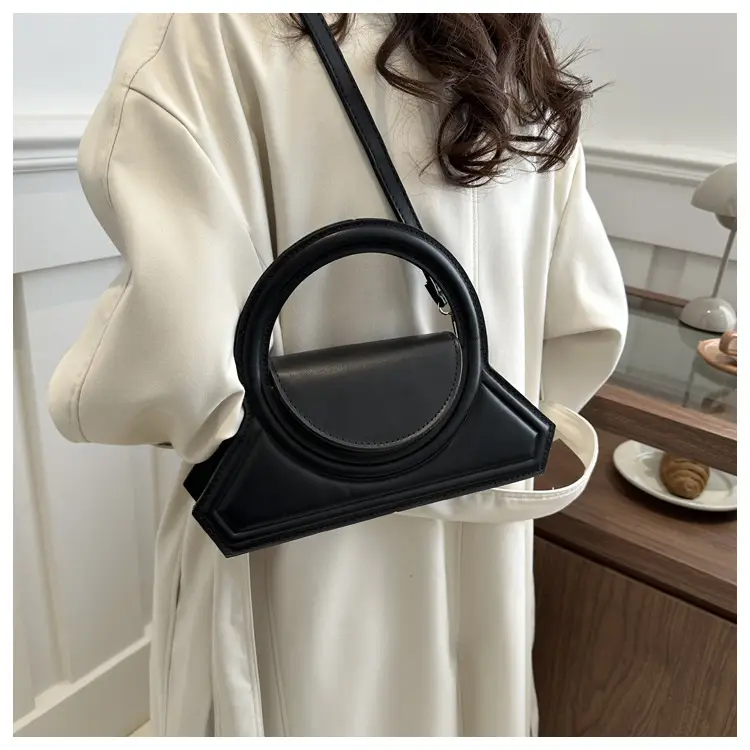 Women's Cream Leather Shoulder Crossbody Bag 2024 — feature 12