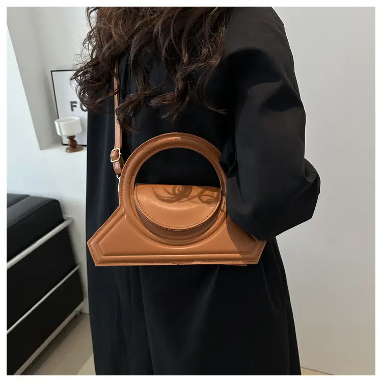 Women's Cream Leather Shoulder Crossbody Bag 2024 — feature 15