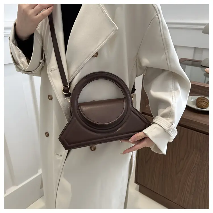 Women's Cream Leather Shoulder Crossbody Bag 2024 — feature 9
