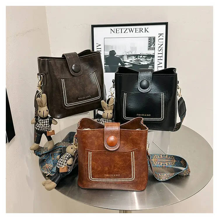 Black Korean Style Shoulder Bag with Wide Strap — feature 18