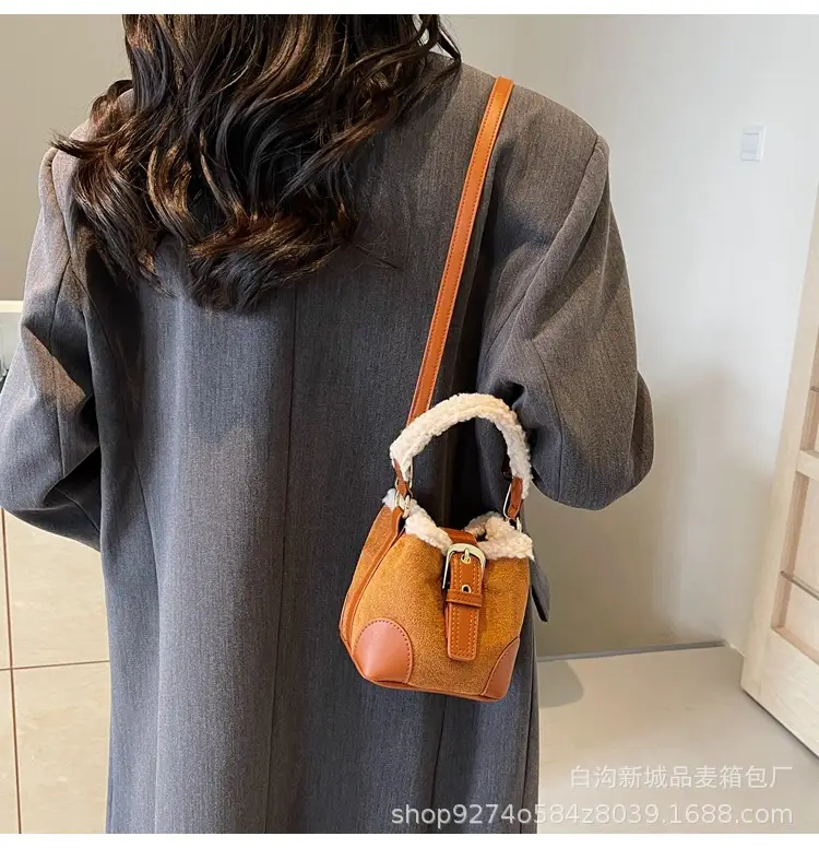 Retro Matte Wool Handbag for Women 2026 — feature 16