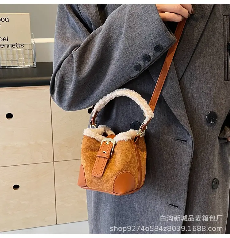 Retro Matte Wool Handbag for Women 2026 — feature 18