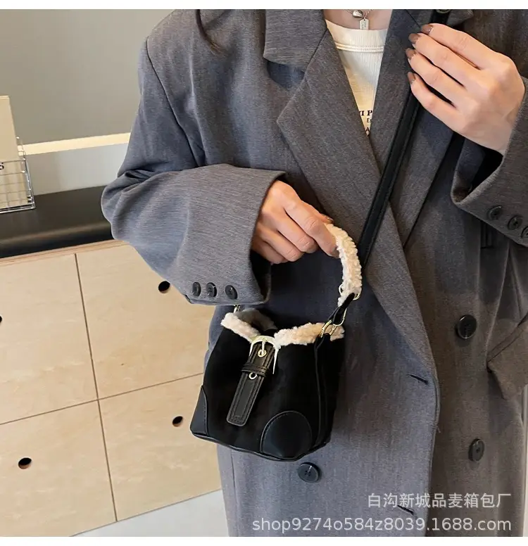 Retro Matte Wool Handbag for Women 2026 — feature 19