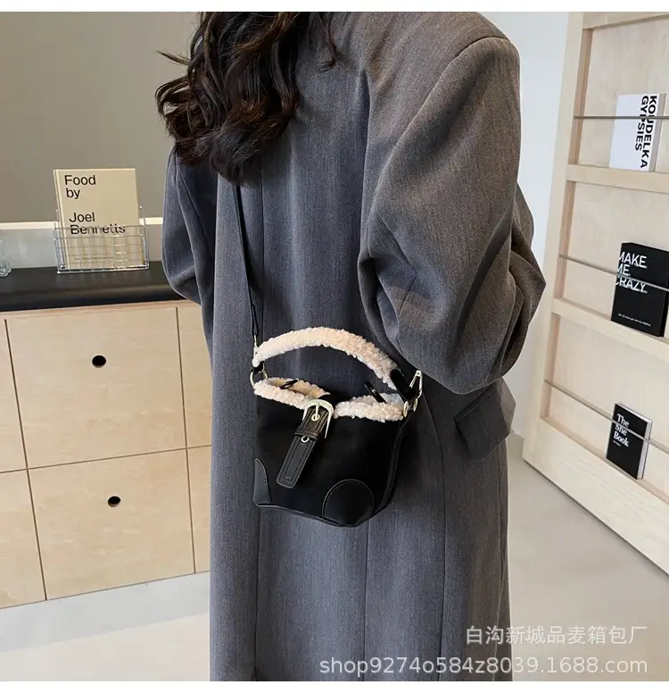 Retro Matte Wool Handbag for Women 2026 — feature 20