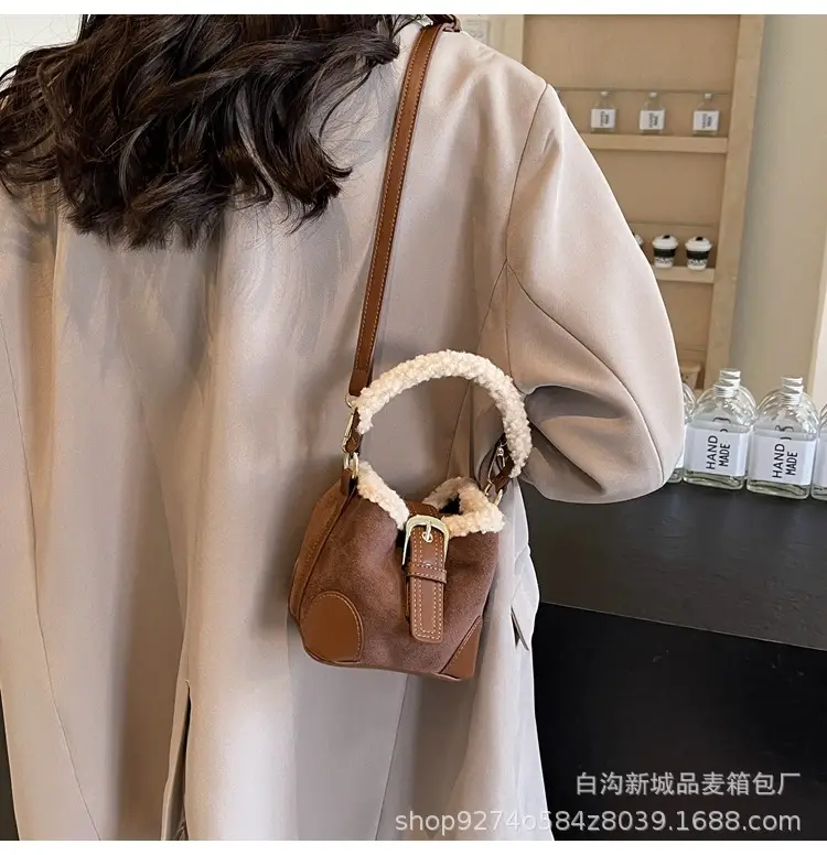 Retro Matte Wool Handbag for Women 2026 — feature 22