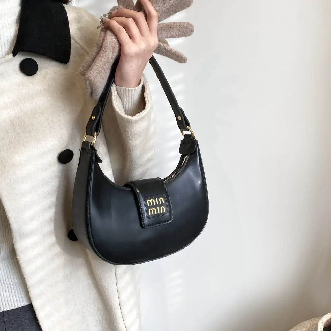 Women's Retro Crossbody Bag Brown Leather Commuter Style — feature 23