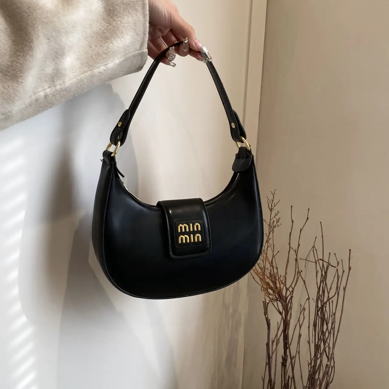 Women's Retro Crossbody Bag Brown Leather Commuter Style — feature 24