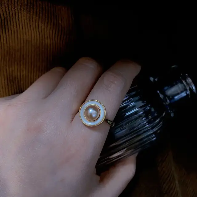 Elegant Pearl Ring for Women with Purple Pearl & Gold Plated Design - Image 3