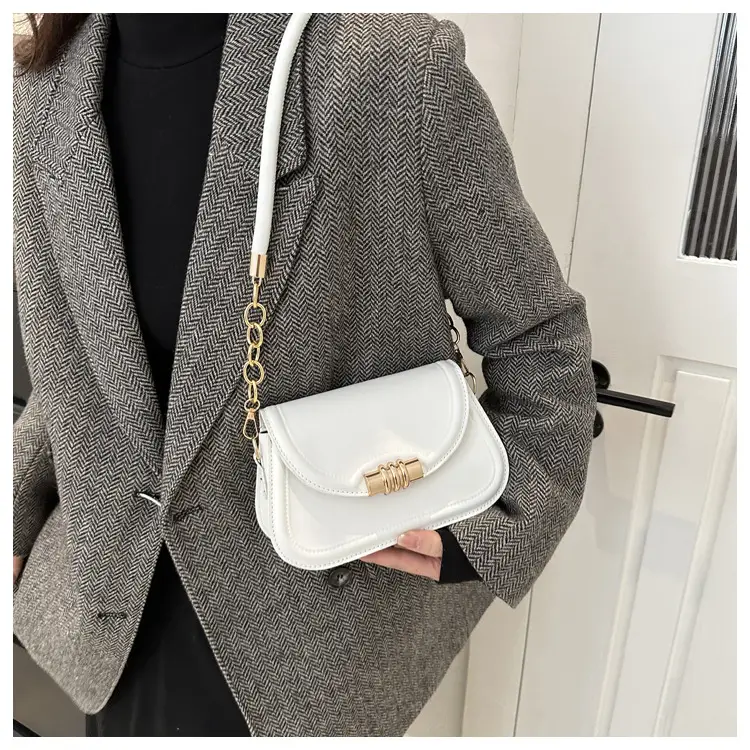 Women's Retro Chain Shoulder Bag Brown 2024 — feature 25