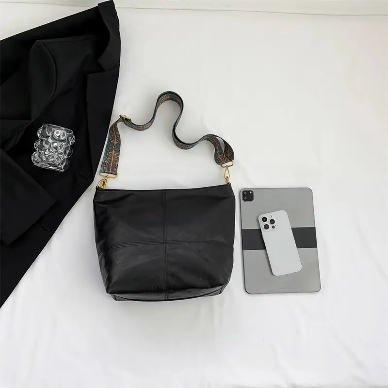 Women's Brown Leather Crossbody Bag with Wide Strap — feature 15