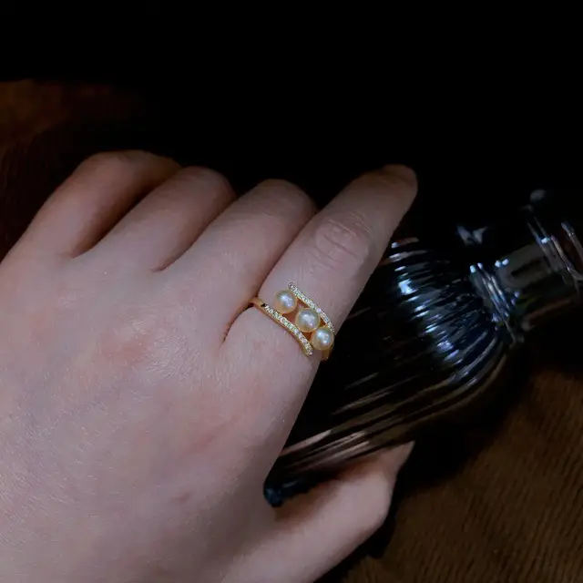Natural Pearl Ring with Adjustable Beam Design - Image 4