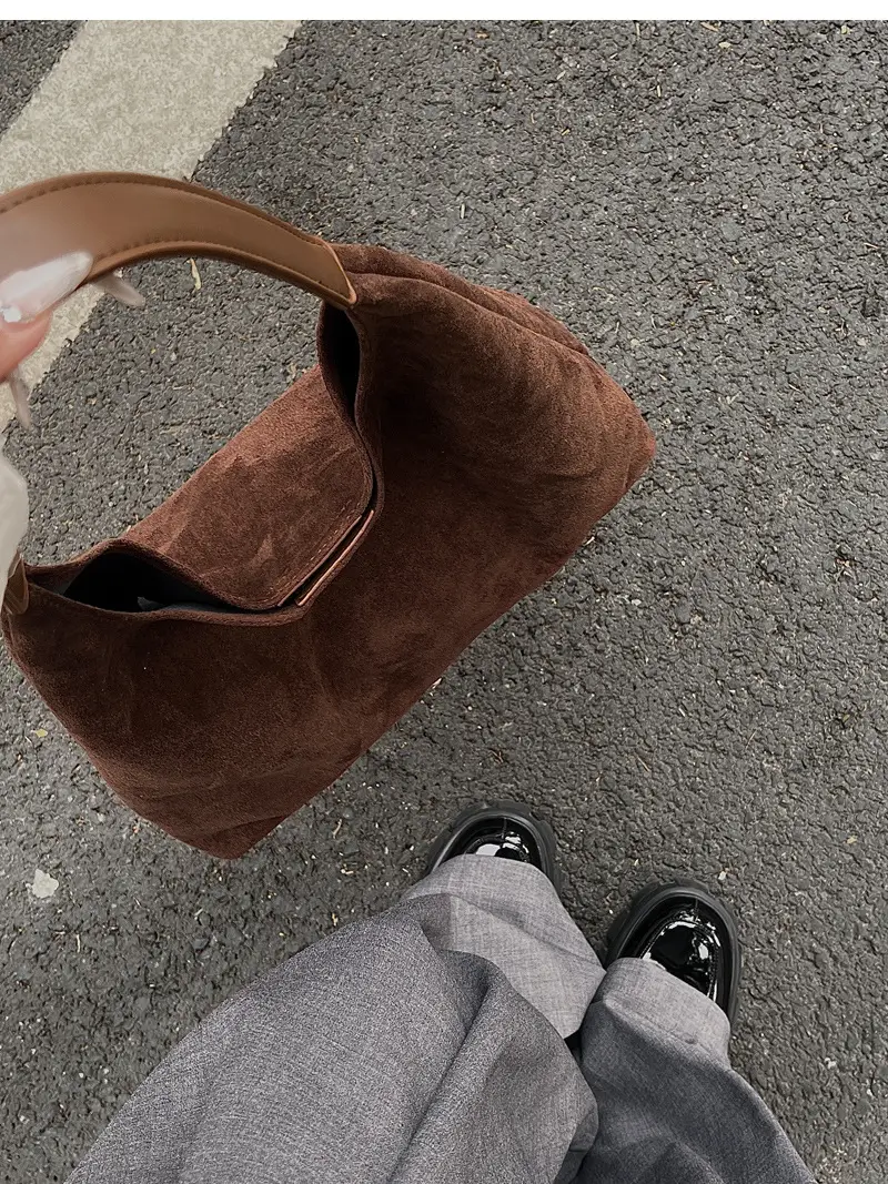 Frosted Leather Shoulder Bag Large Capacity 2023 — feature 2
