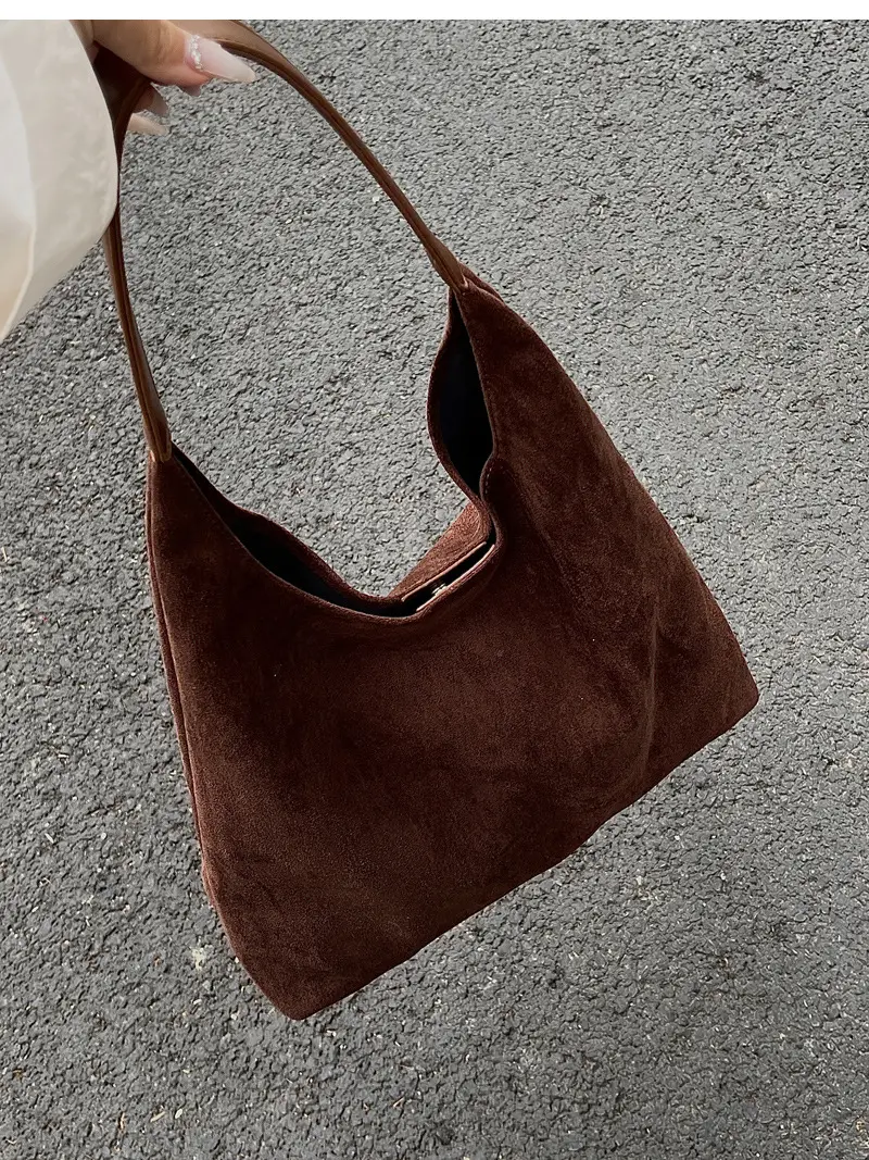 Frosted Leather Shoulder Bag Large Capacity 2023 — feature 4