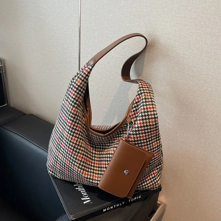 Frosted Leather Shoulder Bag Large Capacity 2023 - Image 15
