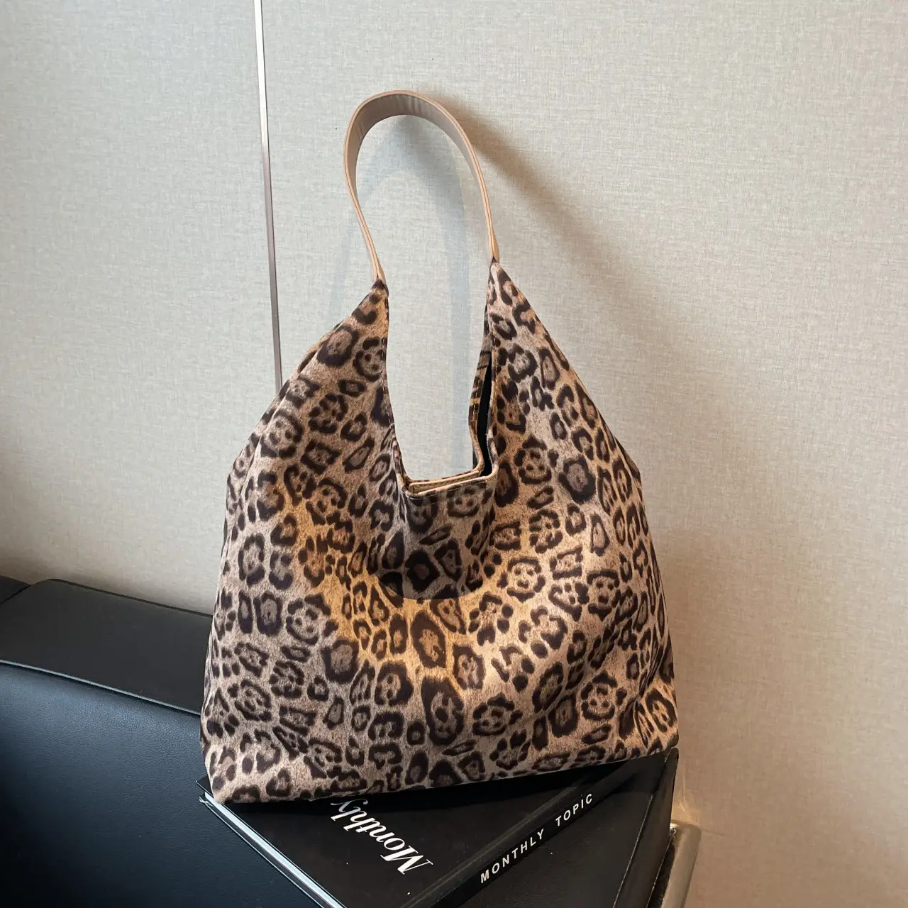 Frosted Leather Shoulder Bag Large Capacity 2023 - Image 6