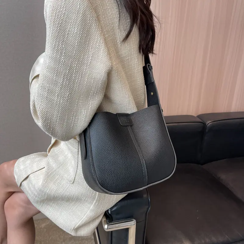 Vintage Brown Bucket Bag for Women Large Capacity Messenger Bag — feature 13