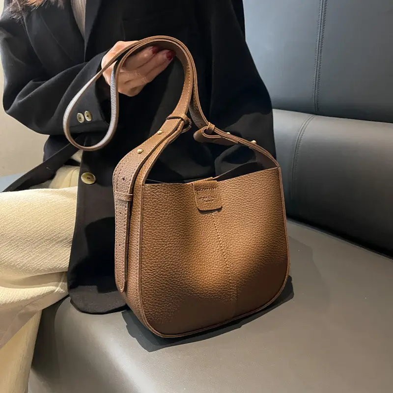 Vintage Brown Bucket Bag for Women Large Capacity Messenger Bag — feature 5