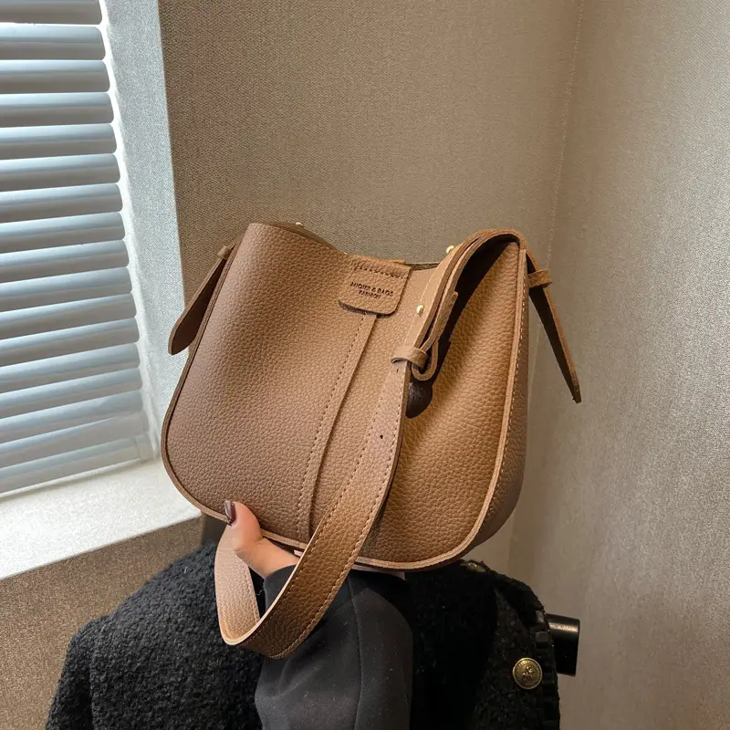 Vintage Brown Bucket Bag for Women Large Capacity Messenger Bag — feature 8