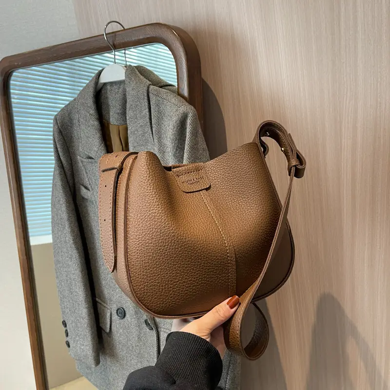 Vintage Brown Bucket Bag for Women Large Capacity Messenger Bag — feature 9