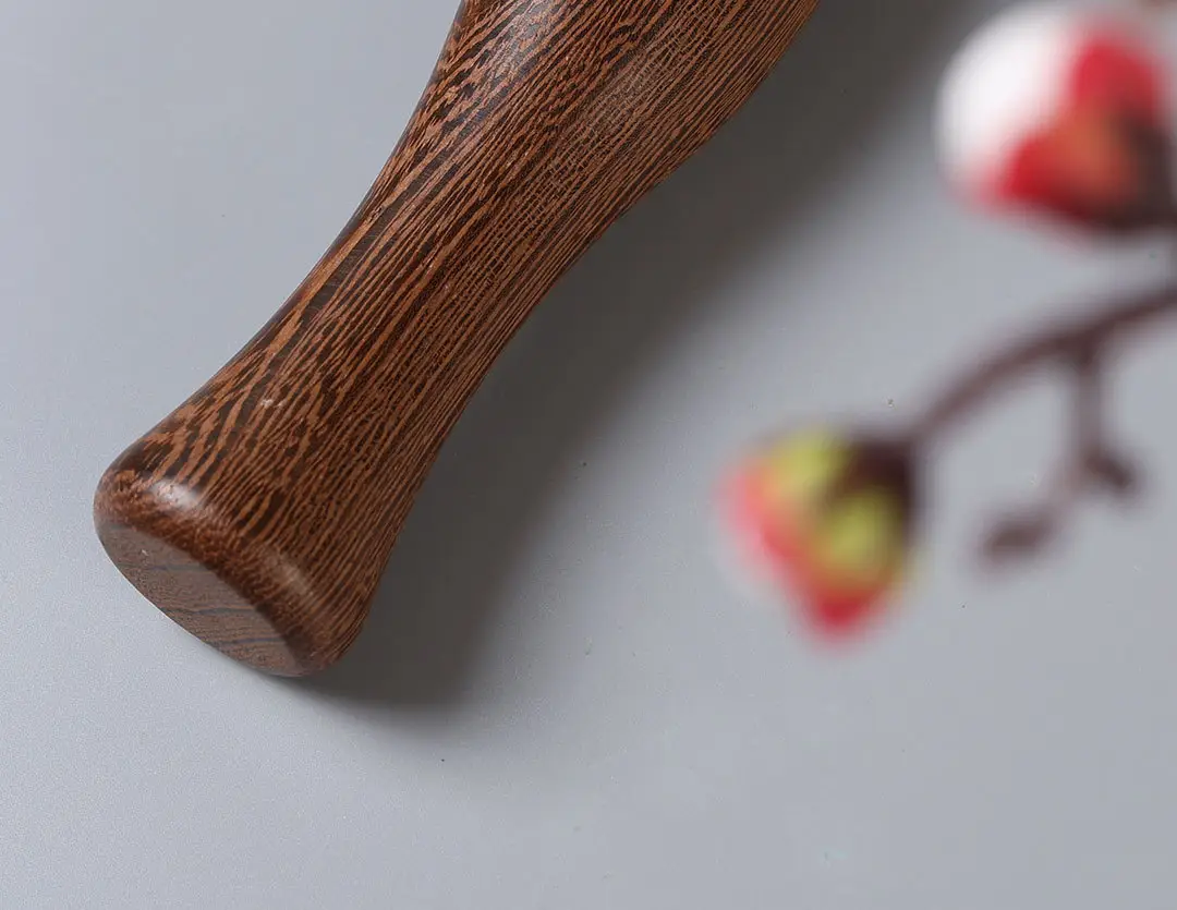 Wooden Garlic Hammer Walnut Culinary Tool — feature 17