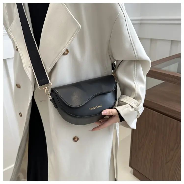 Women's Black Saddle Crossbody Bag with Large Capacity — feature 12