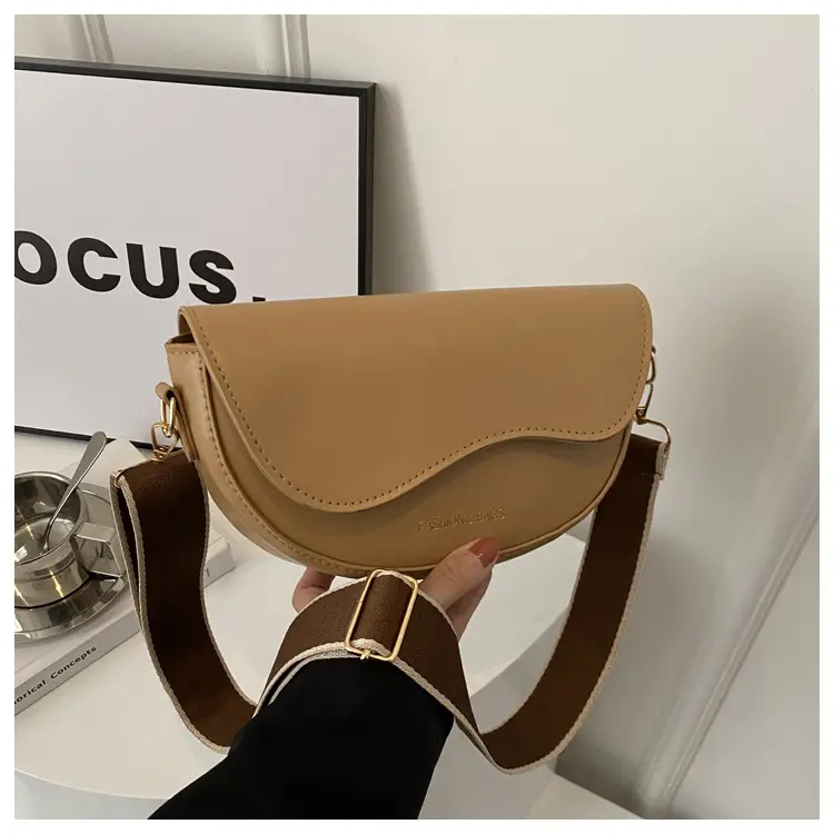 Women's Black Saddle Crossbody Bag with Large Capacity — feature 22