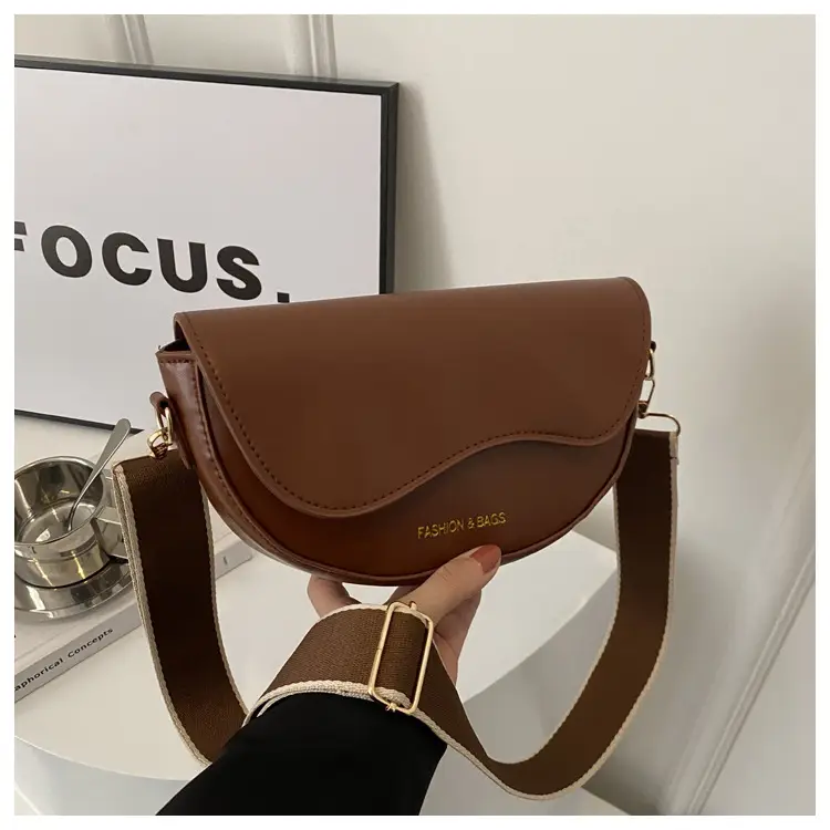 Women's Black Saddle Crossbody Bag with Large Capacity — feature 24