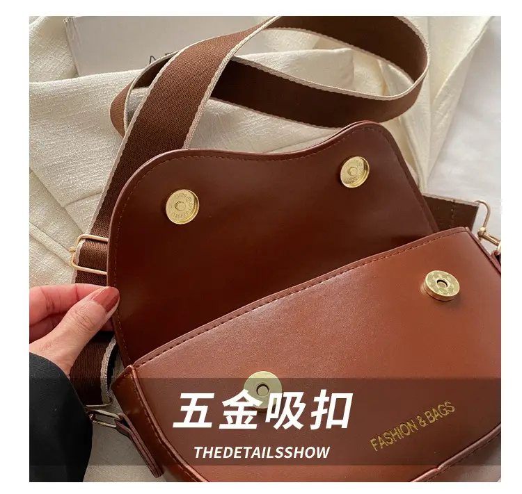 Women's Black Saddle Crossbody Bag with Large Capacity — feature 4
