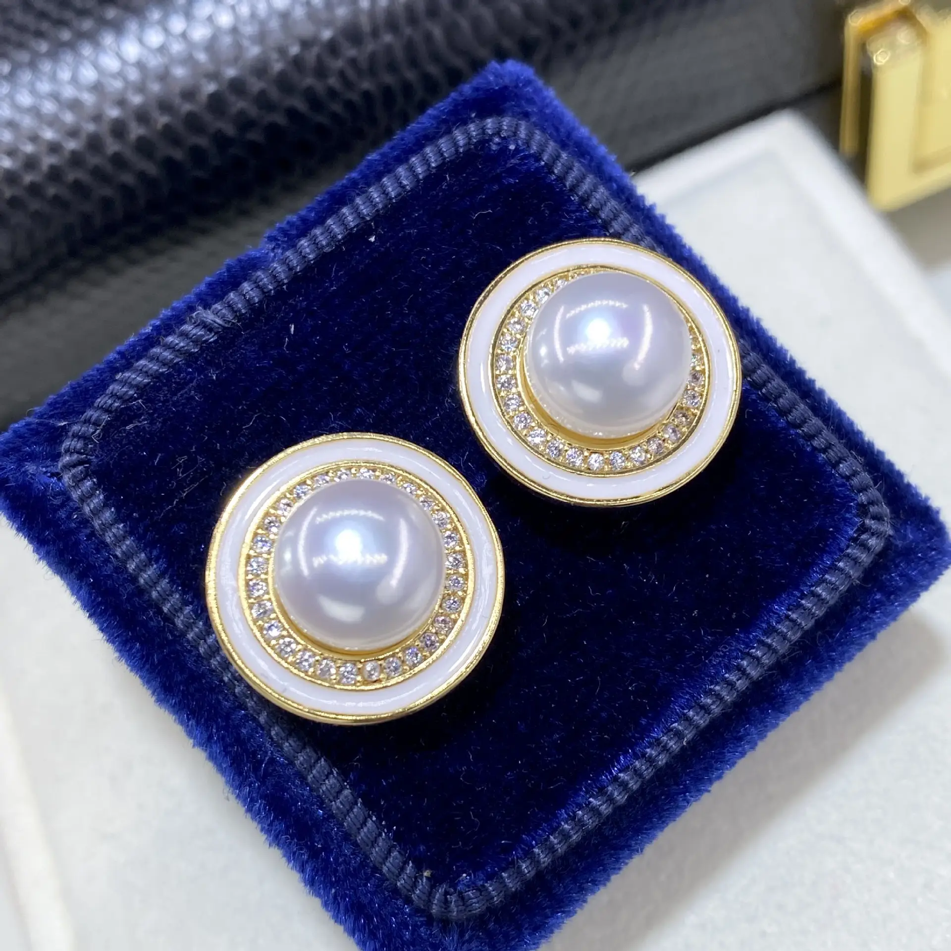 TikTok Popular Natural Freshwater Simple Round Earrings Light Luxury Niche Earrings All-match Women's S925 Silver Needle Earrings — feature 6
