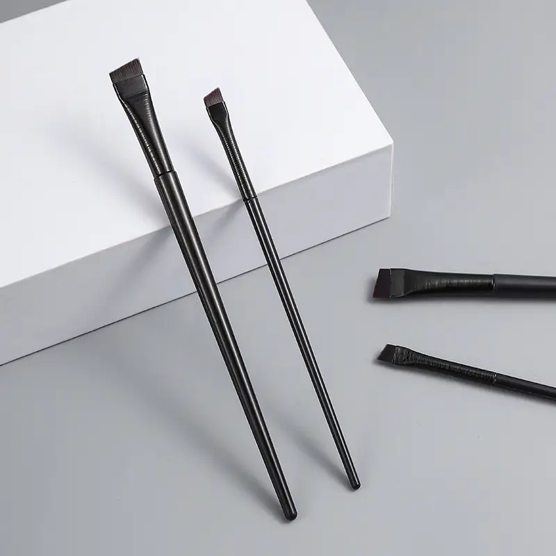 Cross-border eyeliner brush with oblique head for precise eye makeup — feature 12