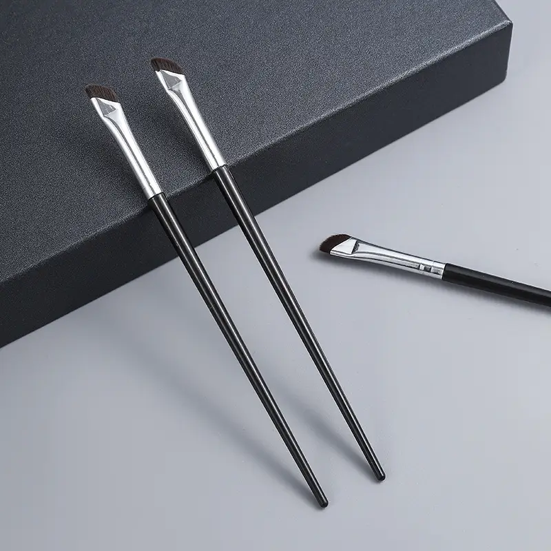 Fine Blade Eyebrow & Eye Makeup Brush for Beginners — feature 6