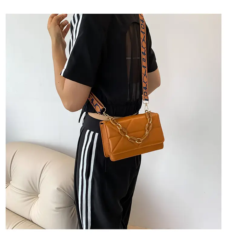 2023 Summer Black Nylon Shoulder Bag with Gold Strap — feature 15