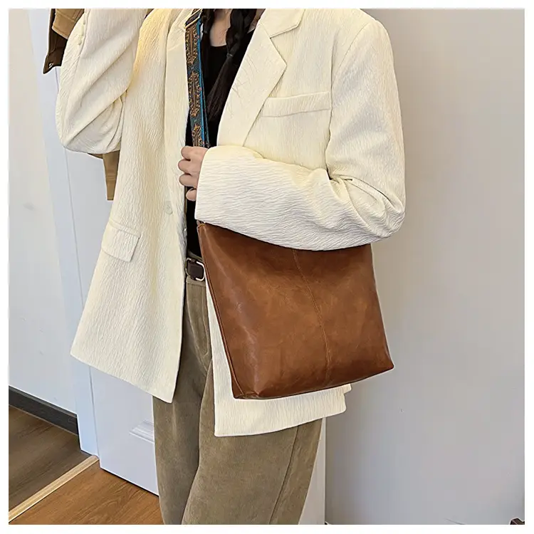 Women's Ethnic Wide Strap Bucket Bag 2024 — feature 16