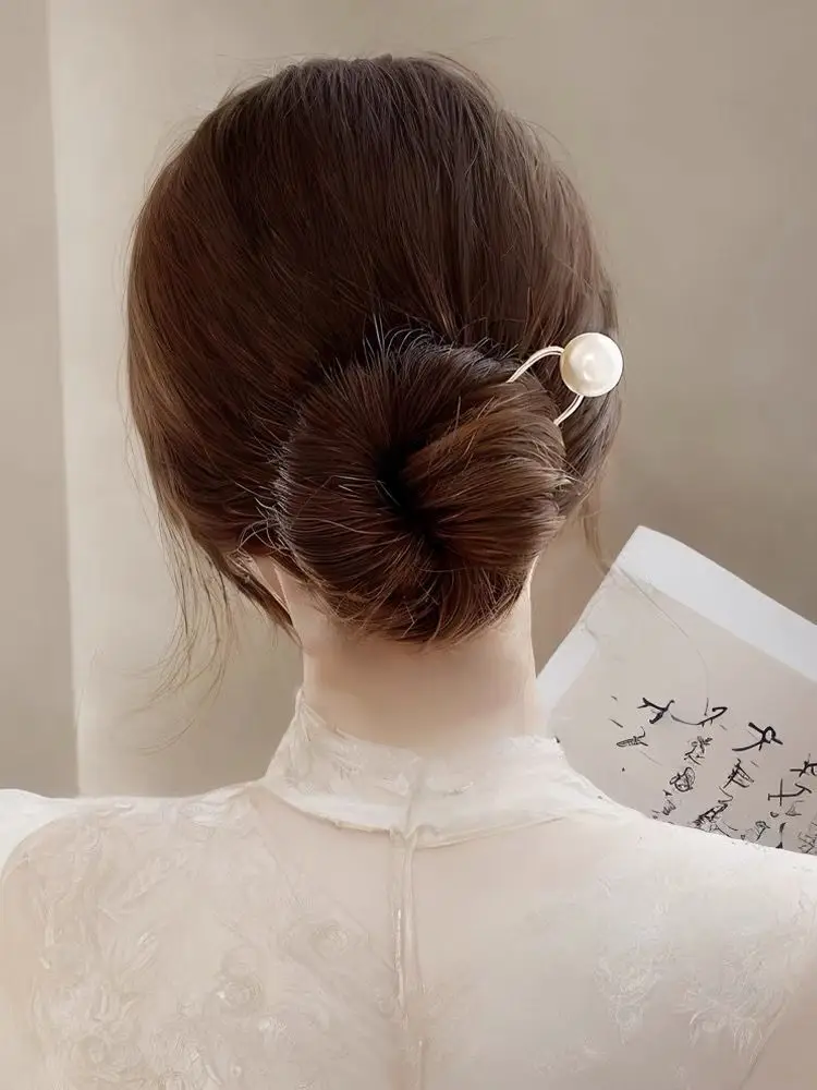 Elegant Pearl Hairpin for Women Golden Modern Style — feature 17