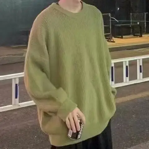 New Hong Kong Style Green Round Neck Sweater — feature 11