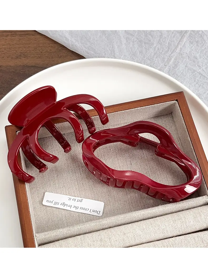 Red Large Hair Clip for Women's Niche Back of Head — feature 5